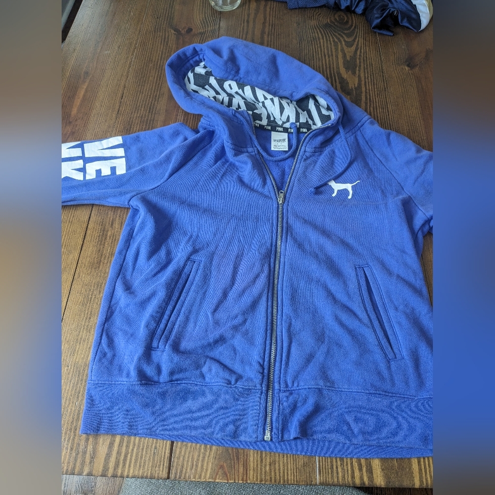 PINK VICTORIA SECRET HOODIE